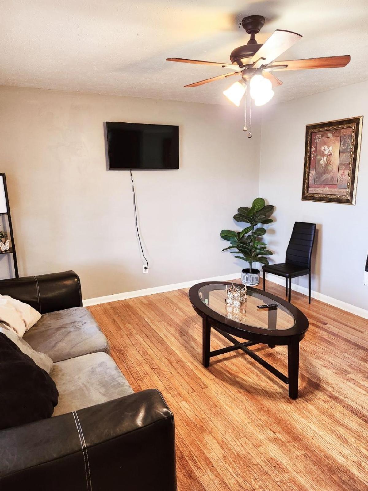 Quiet Comfort Room Near Shopping And Attractions Фейетвилл Экстерьер фото